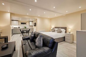 Host Stay Ross View Basement Apartment