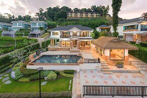 Golden Horizon Villa