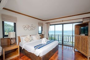 Golden Horizon Villa