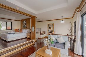 Golden Horizon Villa