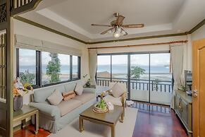 Golden Horizon Villa