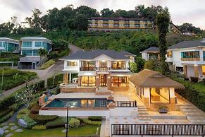 Golden Horizon Villa