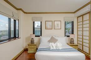 Golden Horizon Villa