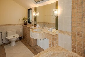 Golden Horizon Villa
