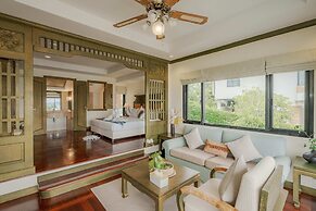 Golden Horizon Villa