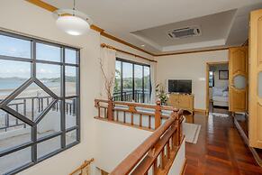 Golden Horizon Villa