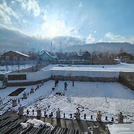 The Gulmarg Gateway Resort Tanmarg