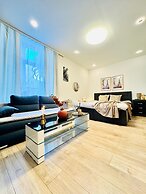 Central King Studio Downtown Area