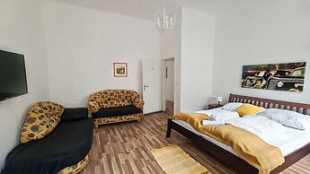 Modern 3BR Apartment Near Stadthalle