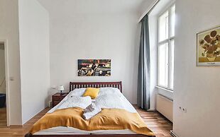 Modern 3BR Apartment Near Stadthalle