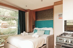 Herons Lake Retreat