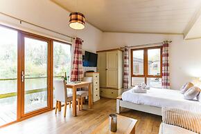 Herons Lake Retreat