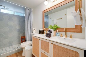 2 Mi to Dtwn: Gorgeous Gilbert Gem w/ Private Yard