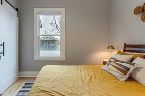 Walk to Eats! Berkeley Haven w/ Pet-friendly Yard