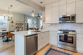 Walk to Eats! Berkeley Haven w/ Pet-friendly Yard