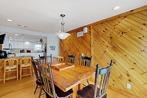 Dog-friendly 5BR Beach Retreat w/ Large Deck