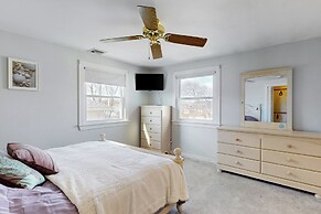 Dog-friendly 5BR Beach Retreat w/ Large Deck