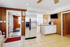 Dog-friendly 5BR Beach Retreat w/ Large Deck