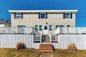 Dog-friendly 5BR Beach Retreat w/ Large Deck