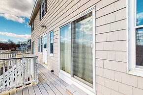 Dog-friendly 5BR Beach Retreat w/ Large Deck