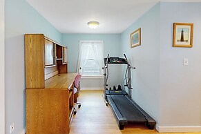 Dog-friendly 5BR Beach Retreat w/ Large Deck