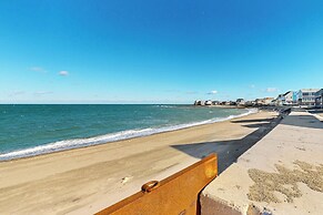 Dog-friendly 5BR Beach Retreat w/ Large Deck