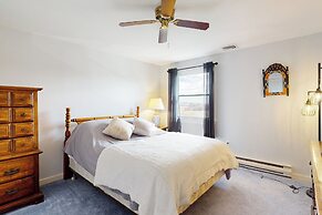 Dog-friendly 5BR Beach Retreat w/ Large Deck