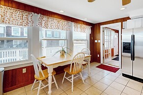 Dog-friendly 5BR Beach Retreat w/ Large Deck