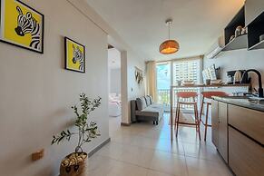 Modern Apt Near Beach & Center -Sunset47