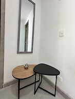 Modern Apt Near Beach & Center -Sunset47