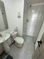 Modern Apt Near Beach & Center -Sunset47