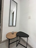 Modern Apt Near Beach & Center -Sunset47