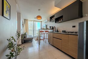 Modern Apt Near Beach & Center -Sunset47
