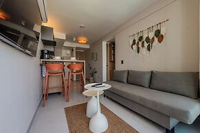 Modern Apt Near Beach & Center -Sunset47