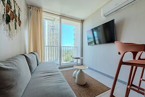 Modern Apt Near Beach & Center -Sunset47
