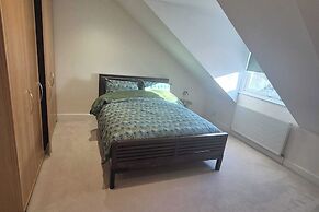 Apartment - Sleeps3 - Close to Warner Bros Studios