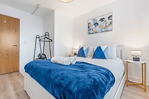Sleeps 2 - Pets - Wifi - Parking