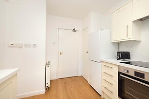 Charming City Apartment on Royal Mile