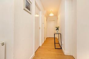 Charming City Apartment on Royal Mile