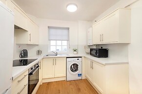 Charming City Apartment on Royal Mile