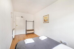 Charming City Apartment on Royal Mile