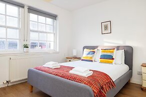 Charming City Apartment on Royal Mile