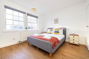 Charming City Apartment on Royal Mile