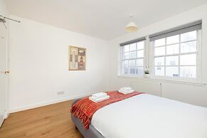 Charming City Apartment on Royal Mile