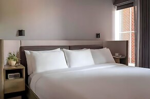 Lark Hotels 907 Main