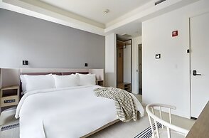 Lark Hotels 907 Main