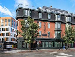 Lark Hotels 907 Main