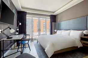Lark Hotels 907 Main