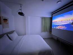 Vingtage Hideaway