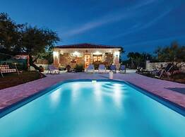 Holiday House Luka